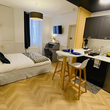 Le Studio Haslay Seraucourt En Plein Coeur De Ville De Bourges - Charme De L Ancien Et Confort Contemporain Luaran gambar