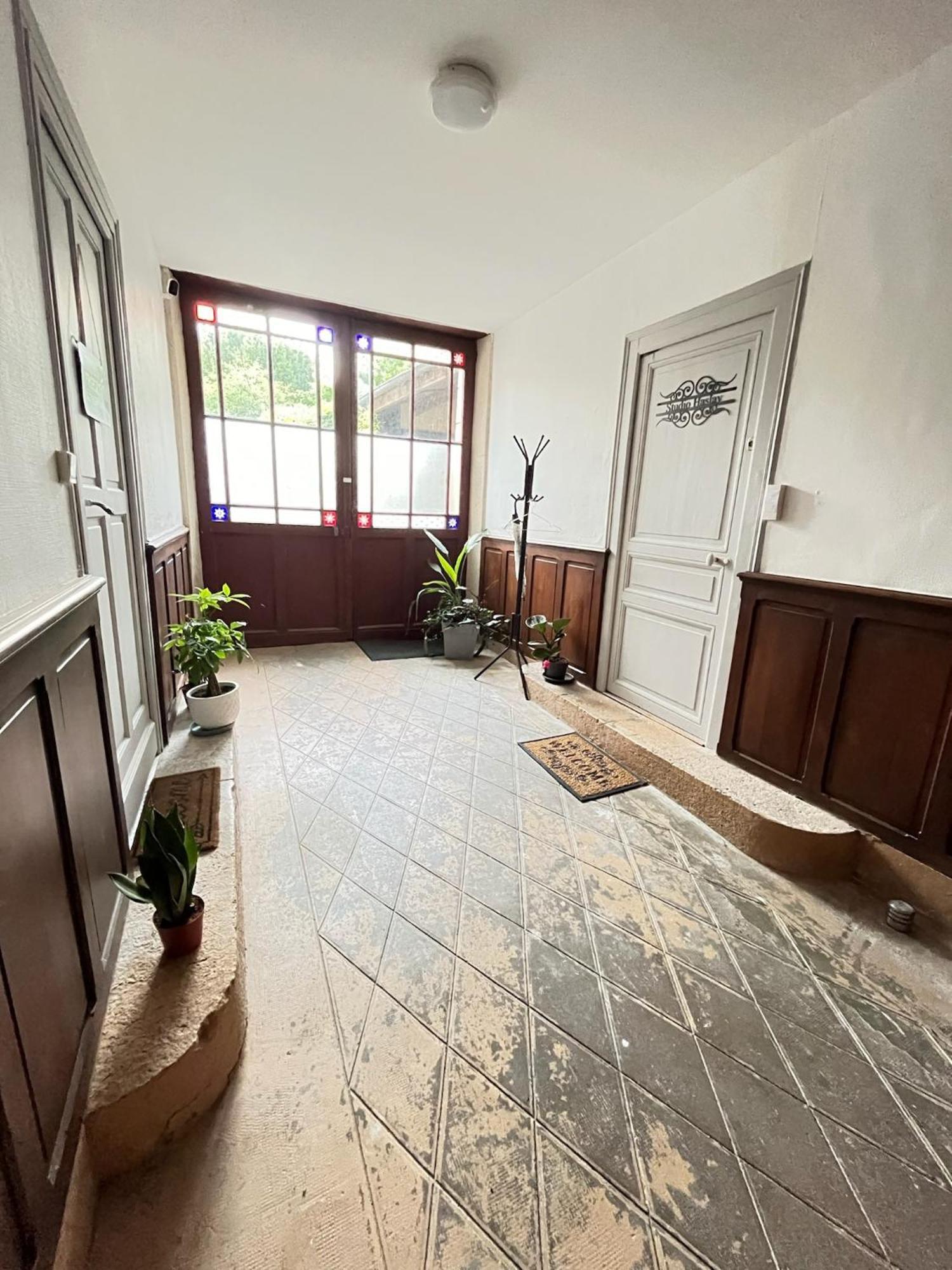 Le Studio Haslay Seraucourt En Plein Coeur De Ville De Bourges - Charme De L Ancien Et Confort Contemporain Luaran gambar